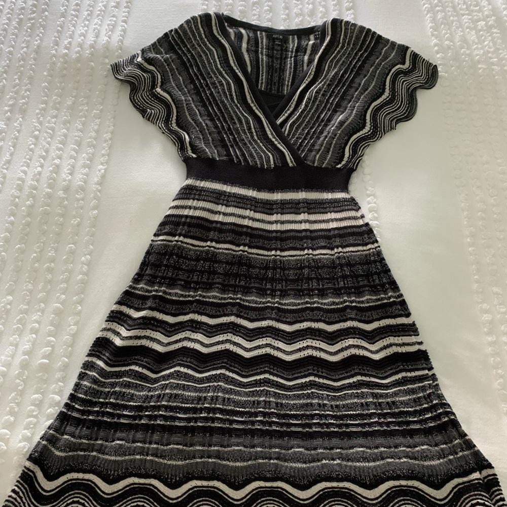 Apt 9 Stretchy Dress Size Small Petite